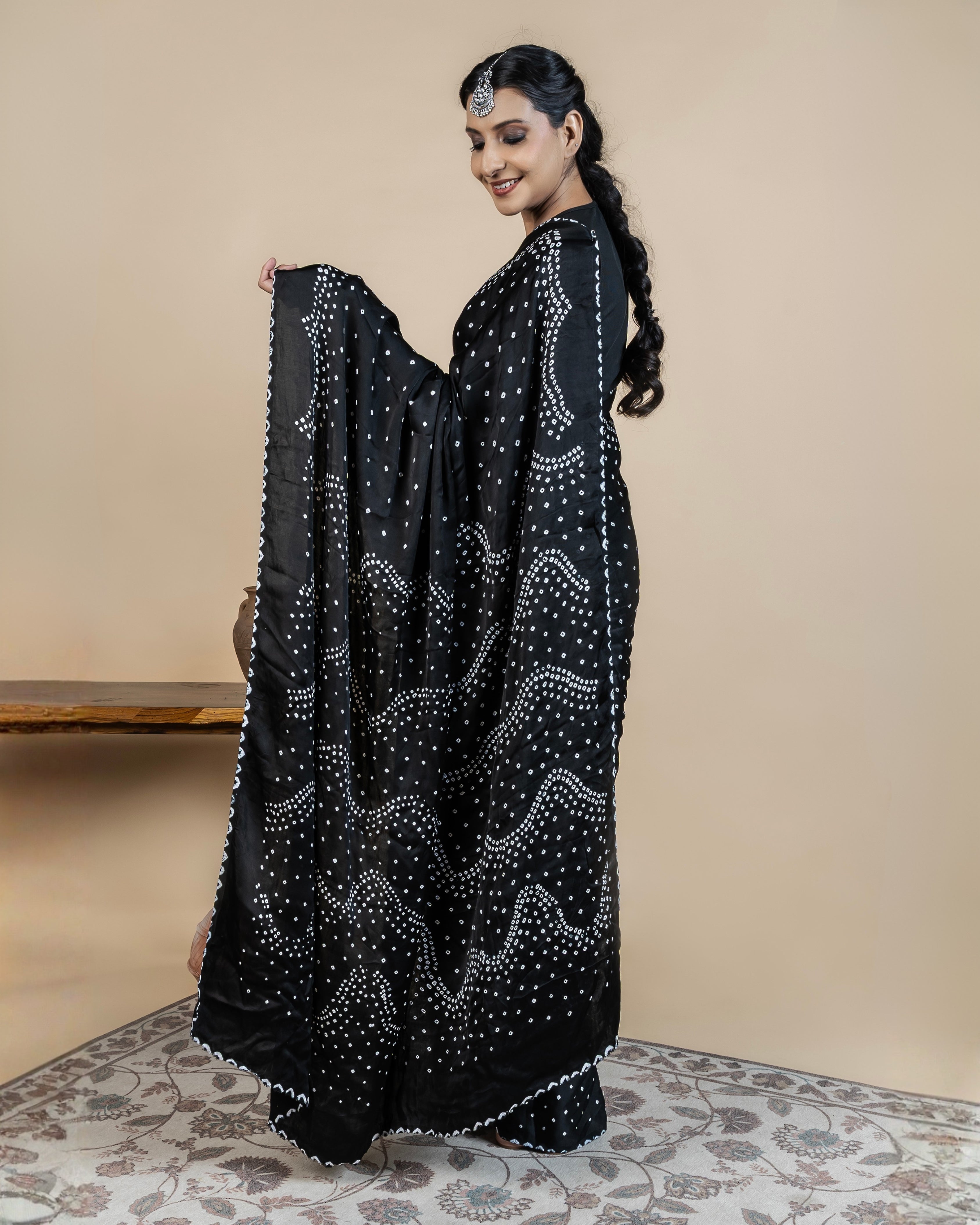 Sitara Bandhani Saree