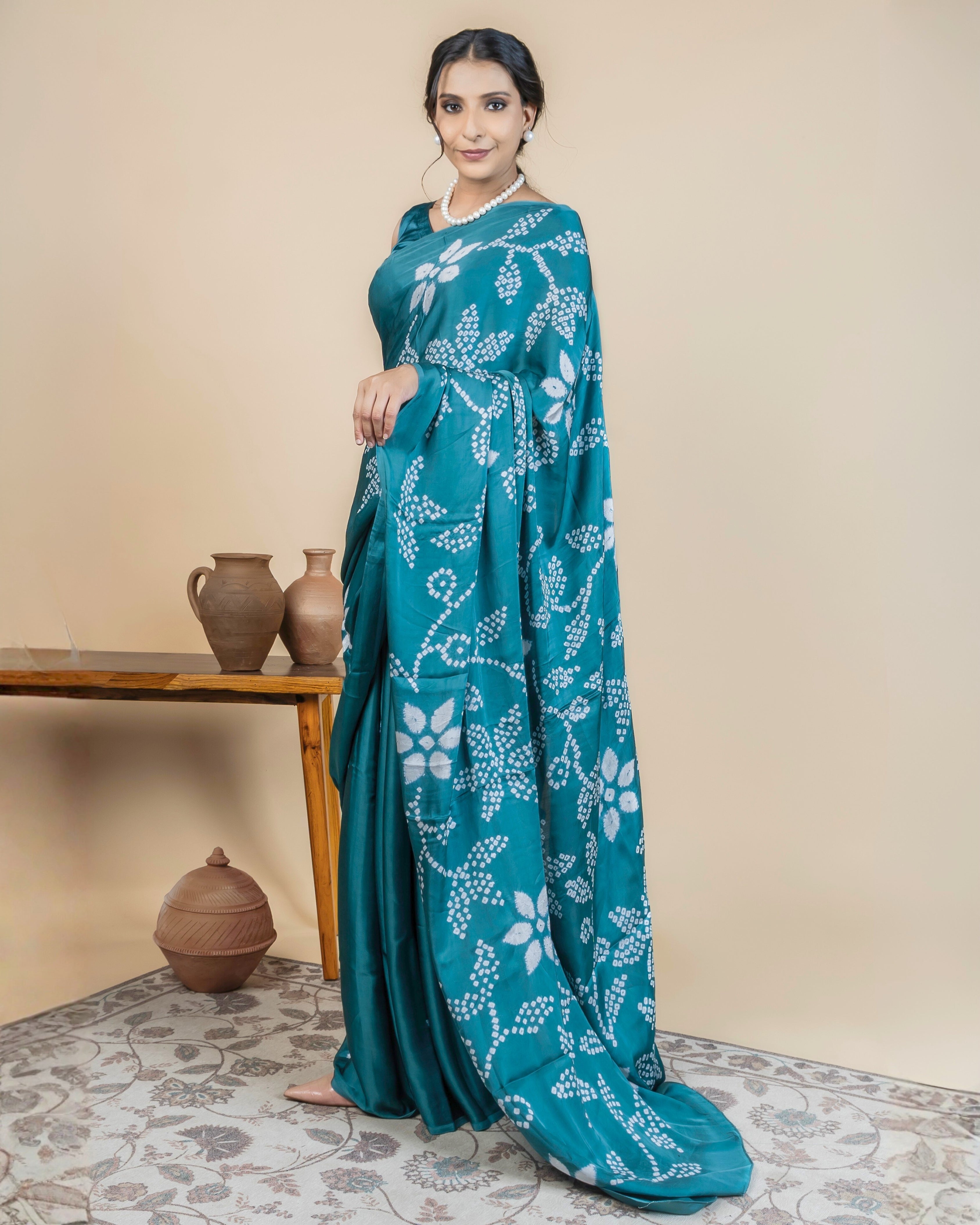 Taran Bandhani Saree