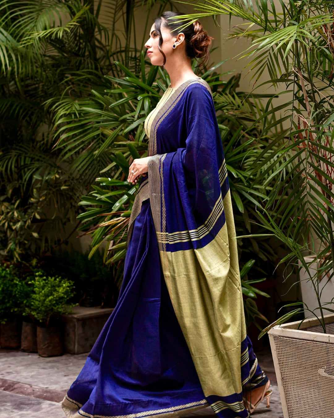 Vaani Royal Blue and Lime Green Handloom Cotton Saree