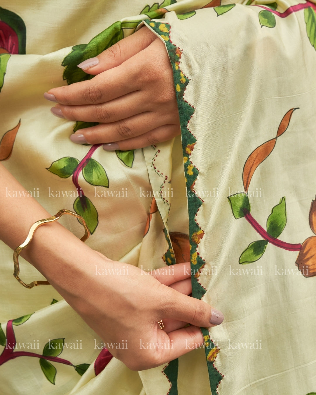 Varishi Handpainted Kalamkari Design Saree