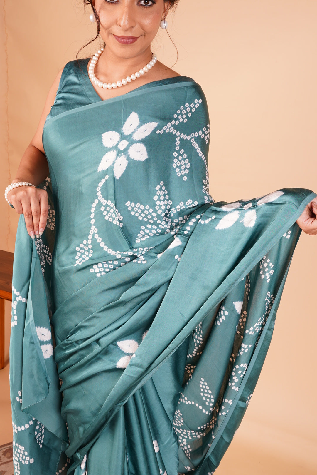 Taran Bandhani Saree