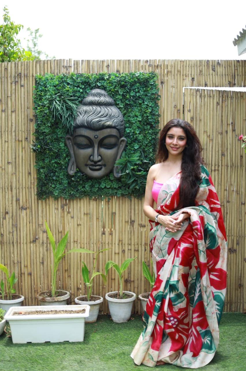 Dr. Jai Madaan in Sumona Batik Saree