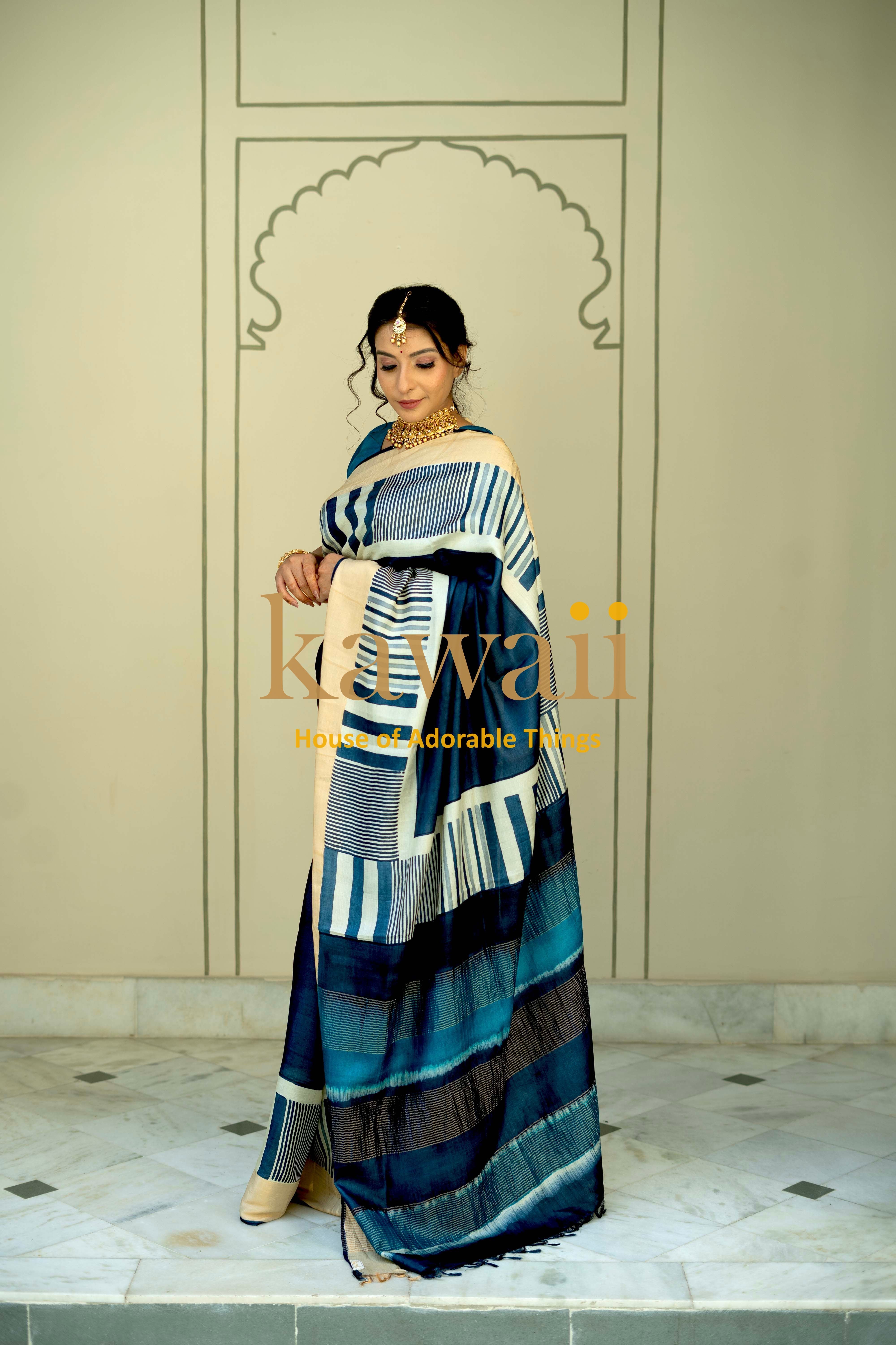 Elegant Kawaii Block Print Saree in Blue Tones Made of Silk Tussar for Special Occasions